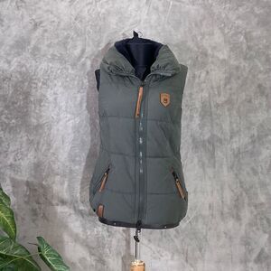 Green naketano, this is a very small size, xs would be more accurate.